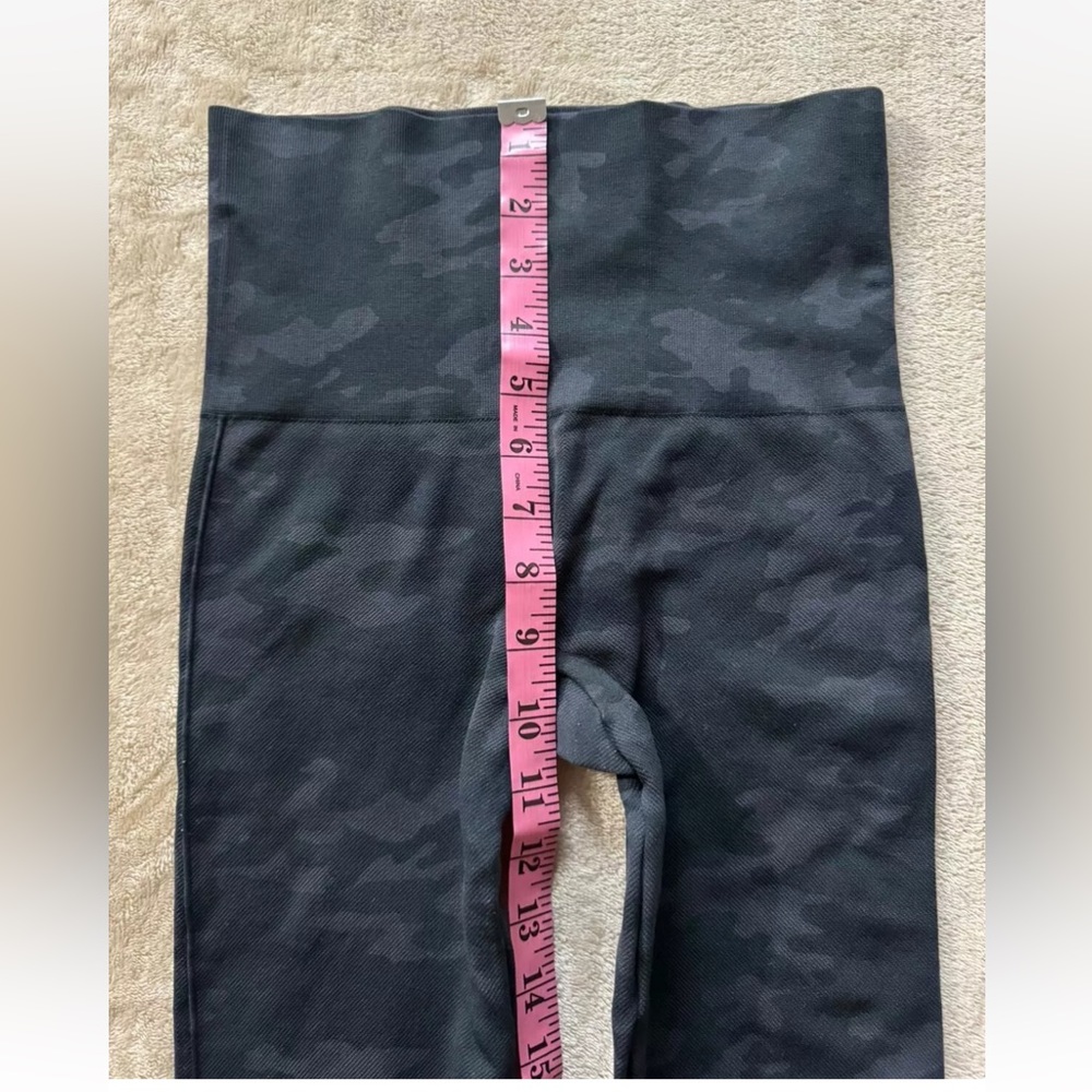 Spanx Womens Black/Green Camo Leggings Mid Rise Size Small - Picture 7 of 9